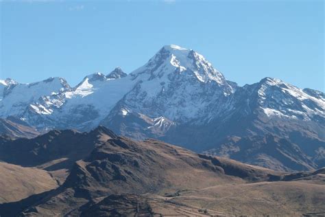 Living landscapes: climate change in the Andes - Dark Mountain