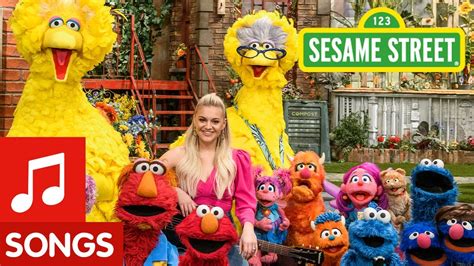 Sesame Street: Kelsea Ballerini Sings a Song About Families! - YouTube