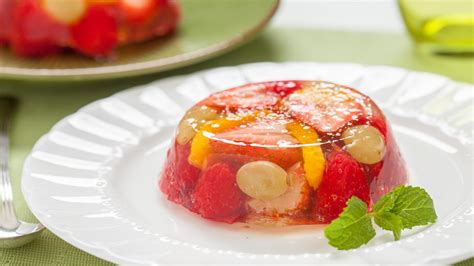 Prosecco Fruit Salad Aspic - Online Culinary School (OCS)