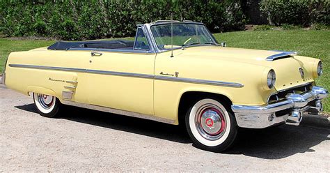 1953 Mercury Monterey Convertible in Yosemite Yellow