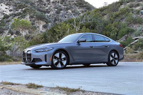 2022 BMW i4 eDrive40 Review: Competent and Compelling - CNET