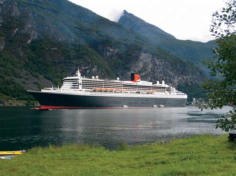 Queen Mary 2 in the Norwegian Fjords. | Norway fjords, Cruise ...