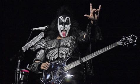 Gene Simmons asegura que Kiss continuará en formas “inimaginables ...