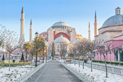 Things To Do In Istanbul In Winter & What To Expect | Chasing the Donkey