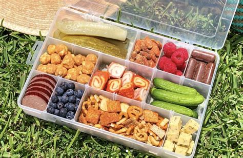 Forget Charcuterie Boards: Snackle Boxes Are The Best Portable ...