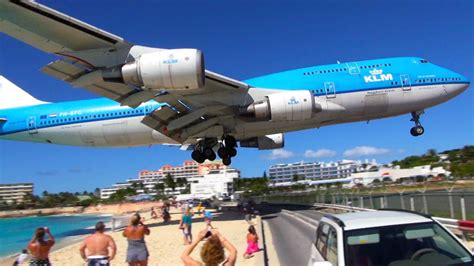 st maarten's Low flying plane Landings martins' Low planes Landing ...