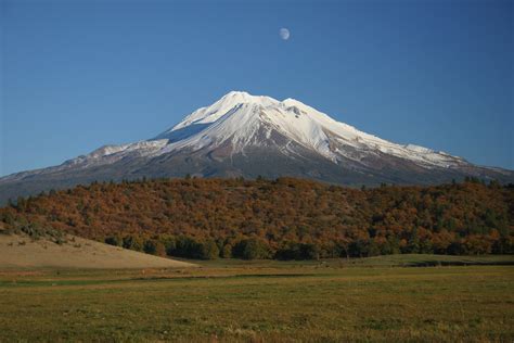 Discover Mount Shasta - Trip Ideas - Unique Inns