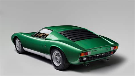 10 Things You Need To Know About The Iconic Lamborghini Miura