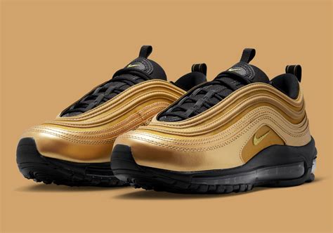 Nike Air Max 97 “Metallic Gold/Black” DX0137-700 | SneakerNews.com