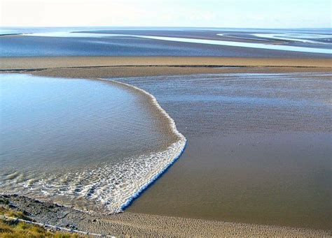 Tidal bore | Nature water, Tidal, River severn