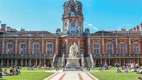 8 Top Universities in London, England | ApplyBoard