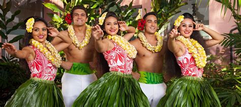 Waikiki Hawaiian Luau | Royal Hawaiian Luau