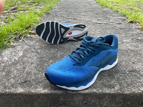 Mizuno Wave Sky 5 Multiple Tester Review | 2021 - DOCTORS OF RUNNING