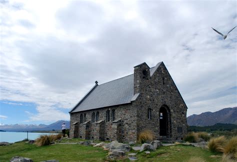 File:Lake Tekapo Church of the Good Shepherd 002.JPG