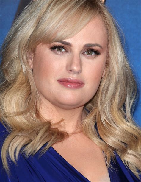 Rebel Wilson - "Cats" Photocall in London • CelebMafia