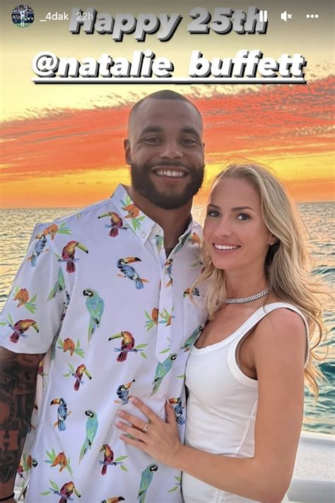 Dak Prescott's girlfriend celebrates 25th birthday on yacht