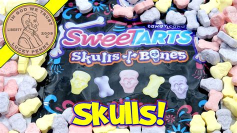 Halloween SweeTARTS Skulls & Bones Tangy Candy - YouTube