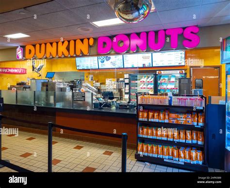 Dunkin donuts store interior hi-res stock photography and images - Alamy