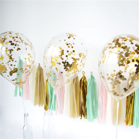 Gold confetti Balloons