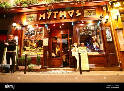 Paris nightlife in the latin quarter, greek restaurant Stock Photo - Alamy