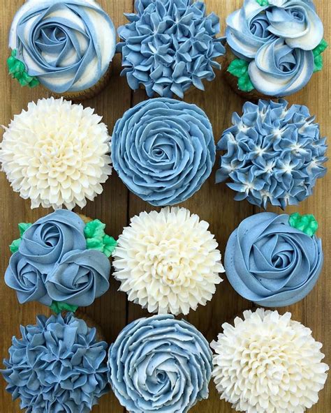 Cute cupcakes | Wedding cupcakes, Flower cupcakes, Cupcake decorating tips