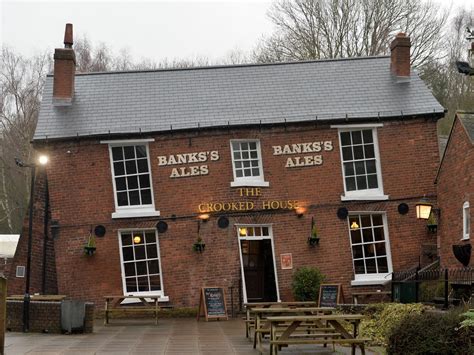 Former Dudley mayor backs campaign to save iconic Crooked House pub ...