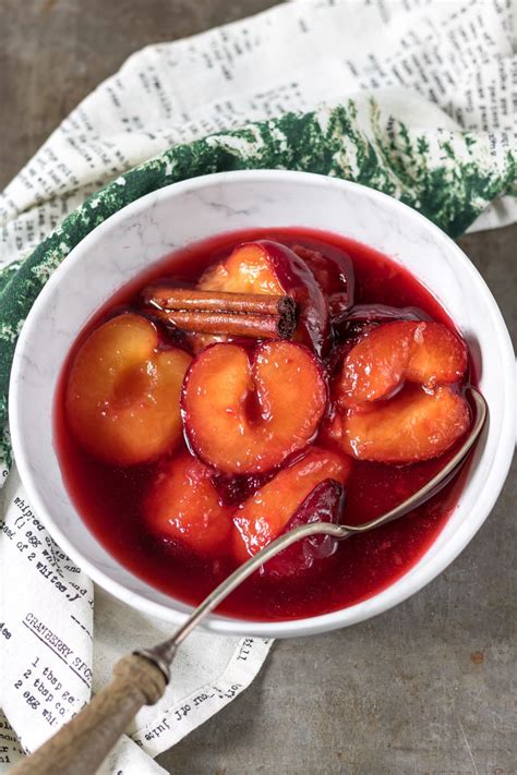 Easy Stewed Plums - Veggie Desserts