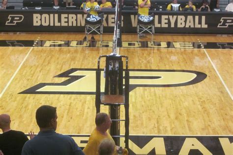 Purdue Volleyball Stays Perfect - Hammer and Rails