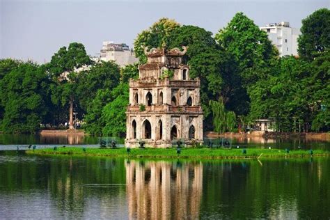 Top 10 tourist attractions in Hanoi for your first trip