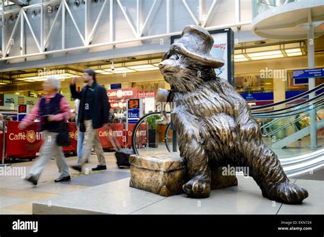 The Paddington Bear statue at Paddington Station, London, England ...