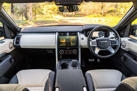 Land Rover Discovery 2022 Interior