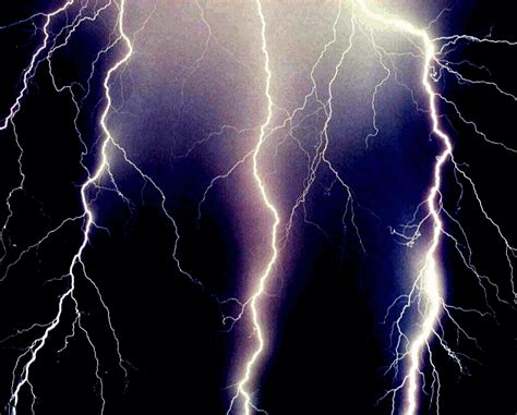 Lightning Strikes GIF - Lightning Weather - Discover & Share GIFs