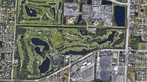 Donald Trump built a $44 million golf course right next to the Palm ...