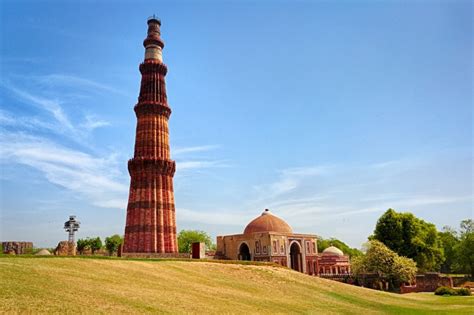 Qutub Minar New Delhi Tourist Place Wallpaper 28427 - Baltana