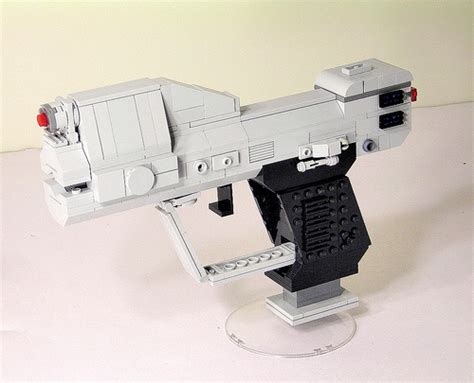 Lego Halo pistol makes me wonder if it has 2X zoom - The Brothers Brick ...