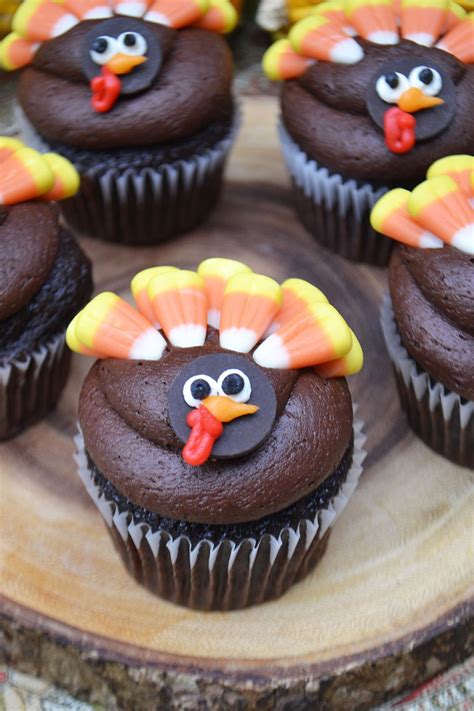 Chocolate Turkey Cupcake with candy corn for Thanksgiving. By Bake Sale ...