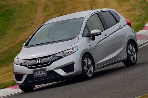 Honda Jazz Hybrid review | | Auto Express