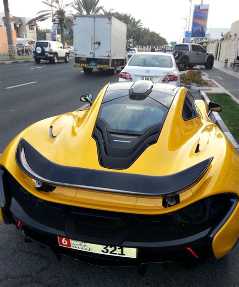 McLaren P1 pops-up in Dubai