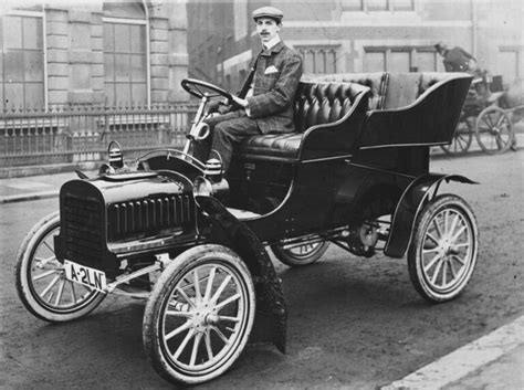 Who Invented the First Car (History Timeline) - Moreoncars