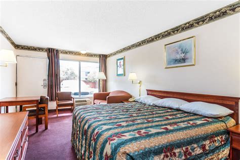 Days Inn by Wyndham Ashland | Ashland, VA Hotels