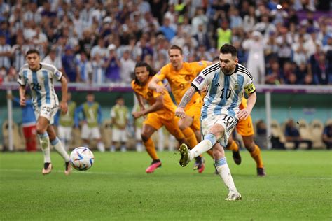 Messi WC Record: Lionel Messi EQUALS Gabriel Batistuta for MOST GOALS ...