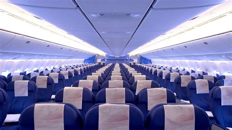 21 ways to make your economy class seat more comfortable while flying ...