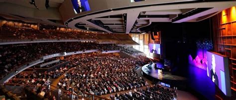 Founder Of One Of The Largest US Megachurches Resigns Over Sexual ...