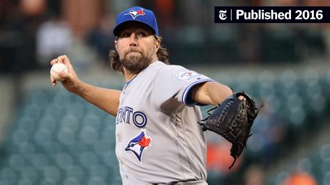 R. A. Dickey Isn’t Done; Signs One-Year Deal With Atlanta Braves - The ...