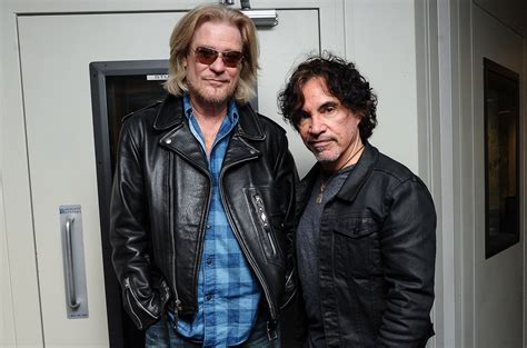 Rewinding the Charts: 34 Years Ago Hall & Oates Brought Blue-Eyed Soul ...