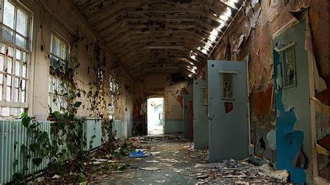 Wall Décor Photographs urban decay dystopia photography Abandoned ...