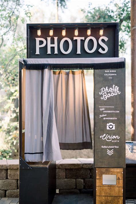 30 DIY Photo Booth Ideas Your Guests Will Love