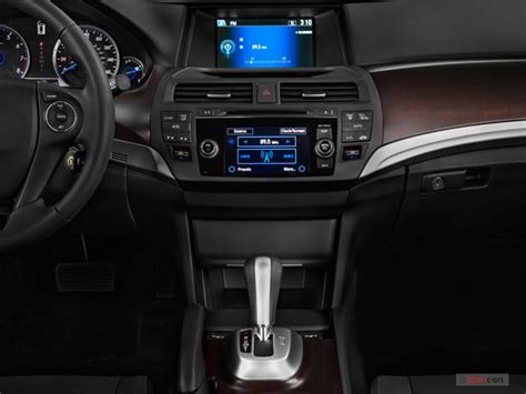 2013 Honda Crosstour: 30 Interior Photos | U.S. News