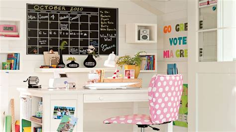 DIY Chalkboard Wall Calendar | Easy DIY Projects | LaptrinhX