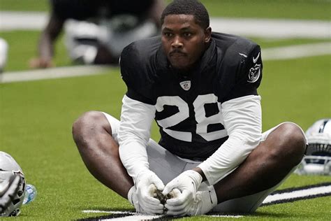 Raiders Josh Jacobs in line for a big year, but needs to stay healthy ...